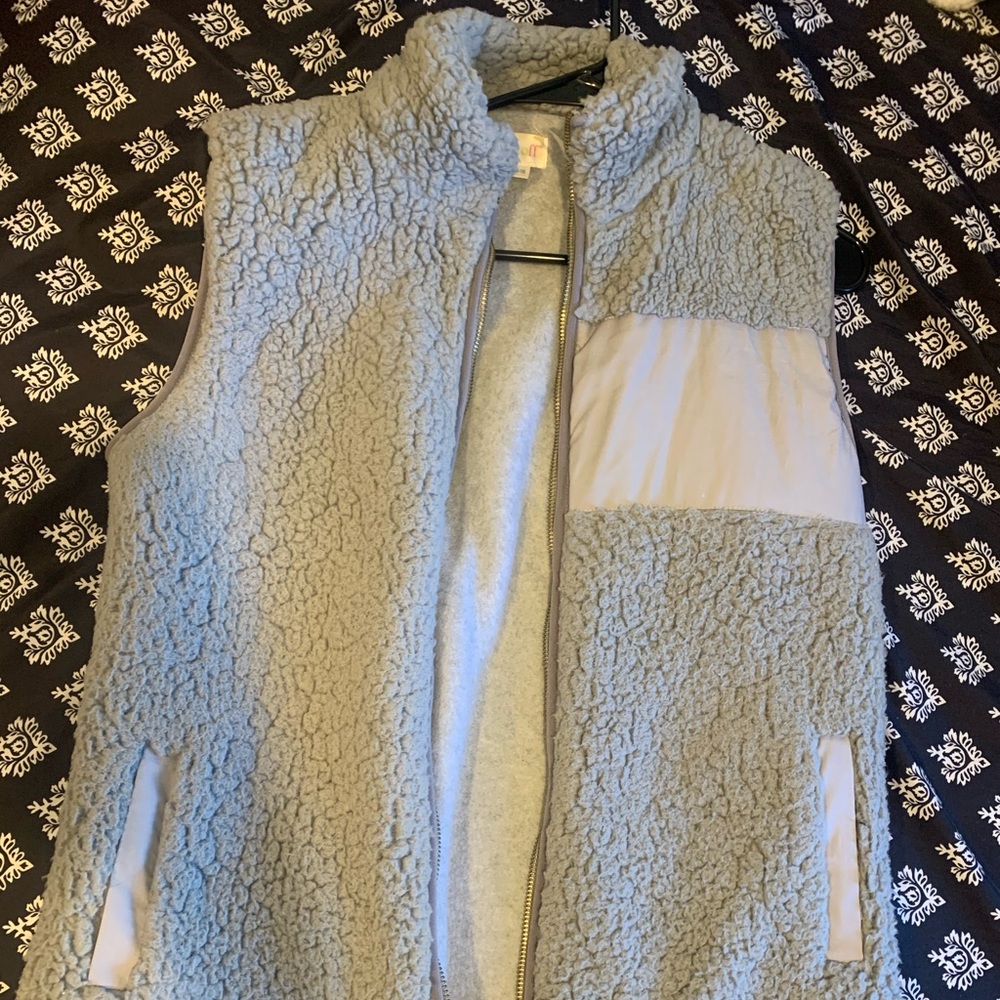 Women’s Sherpa Vest